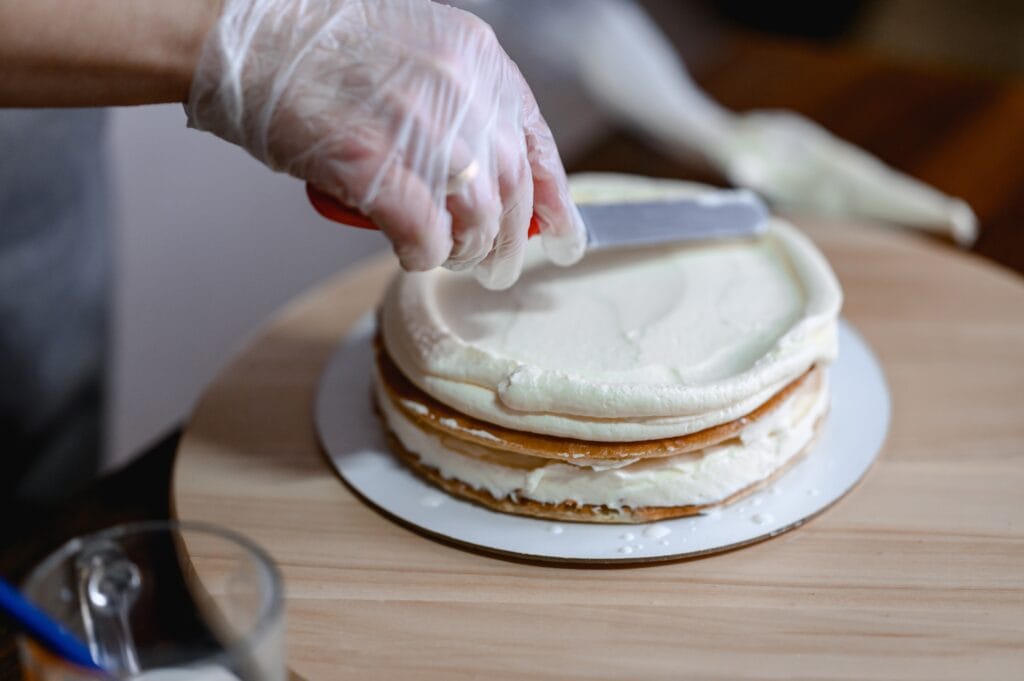 Part de gâteau coupée montrant la texture 